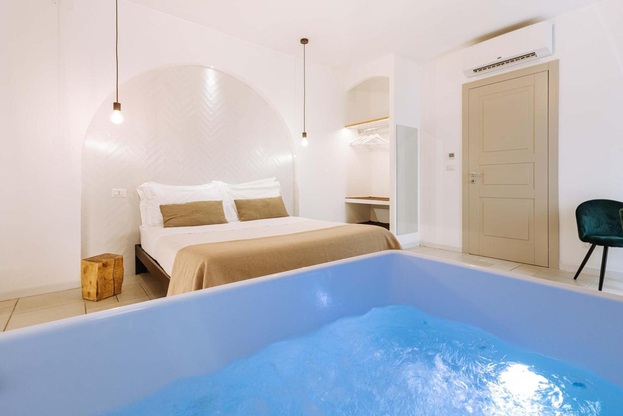 Dirium - Exclusive Rooms Monopoli Buitenkant foto