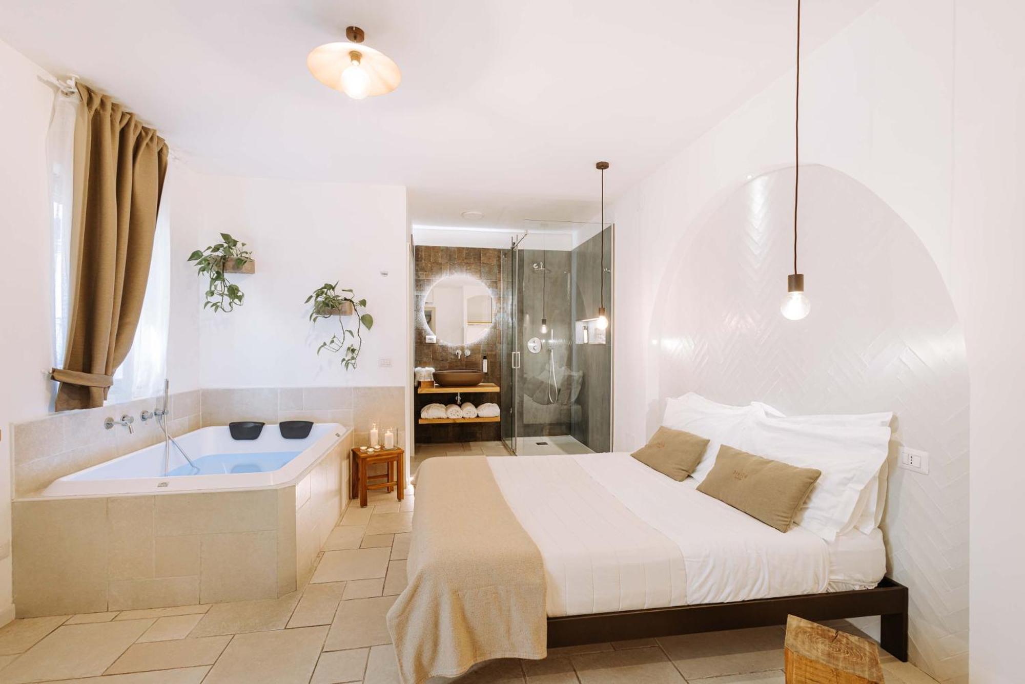 Dirium - Exclusive Rooms Monopoli Buitenkant foto